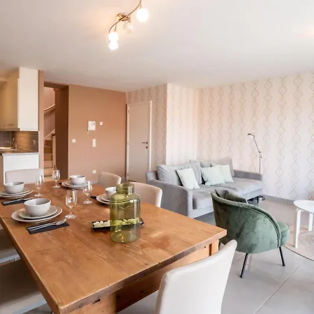 Zandloper Ii With Balcony By Interhome Bredene