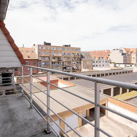 Zandloper Ii With Balcony By Interhome Bredene